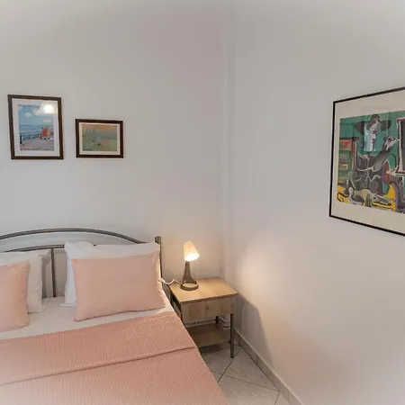 Viny Apartment Paralia Dionisiou