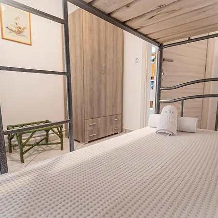 Viny Apartment Paralia Dionisiou